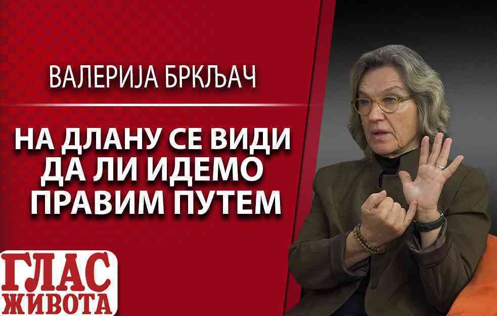IZ DLANOVA NAM ČITA CELI ŽIVOT I SUDBINU - VALERIJA BRKLJAČ (VIDEO)